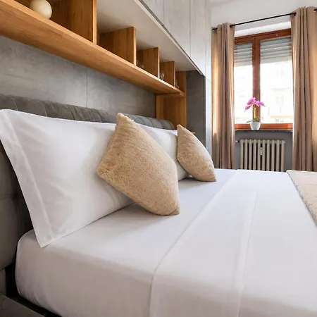The Cozy Geometric Borgo Vittorio House Turim